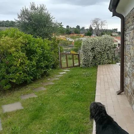 La Casa Di Lele Сasa de vacaciones Costarainera